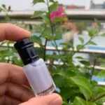 “Lavender Musk” ল্যাভেন্ডার ফুলের সুবাসে হারিয়ে যেতে চান? তাহলে "Lavender Musk" কেনো ব্যবহার করছেন না? •কী সুন্দর এর রং তাইনা? এর রং দেখলে মনে হয় কতই না সুবাস হবে এই সুগন্ধিটার,যেমন পাগল করার মত এর রং তেমনি মনমুগ্ধকর সাথে এর অসাধারণ পার্ফোরমেন্স।অসাধারণ ল্যাভেন্ডার ফুলের ঘ্রান পাবেন আমাদের এই "Lavender Musk" এ কেননা এর শুরুতেই পাবেন লেবু, ল্যাভেন্ডার,এবং হোয়াইট মাস্কের এক অসাধারণ কম্বিনেশন তাছাড়াও এর মধ্যে পাবেন হোয়াইট ফ্লোরাল সহ আরো কয়েক ধরণের ফুলের ঘ্রান যা ব্যবহারেএ সাথে সাথেই আপনাকে জানান দিবে। •আপনার শরীর থেকে যে ল্যাভেন্ডারের সুবাস আসছে এটি জানান দেওয়ার জন্য এই "ল্যাভেন্ডার মাস্ক" ই যথেষ্ট। তাই দেরি না করে এমন অসাধারণ জিনিস কেনো হাত ছাড়া করবেন? নামঃ Lavender Musk নিতে পরবেনঃ ৩/৬/১২ মিলি •নোট্স-Levender,White Musk,Saffron,Lemon,White Musk.